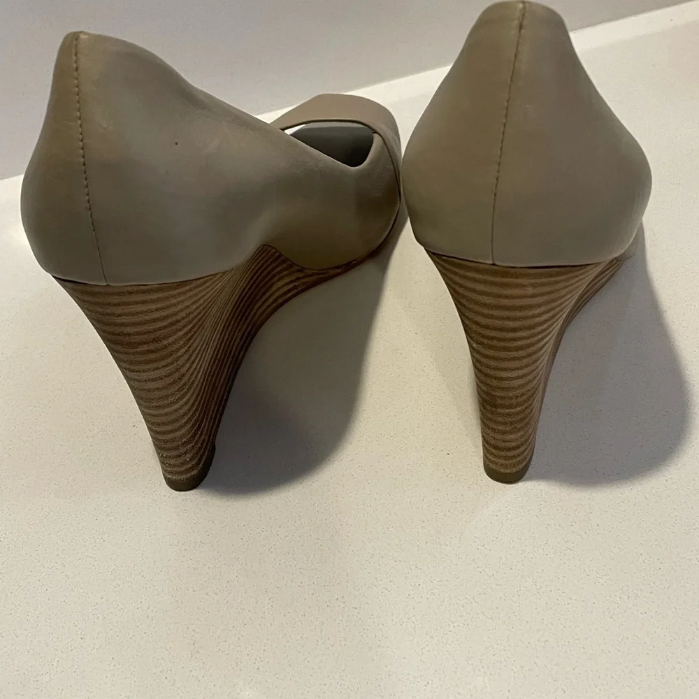 Banana Republic Taupe Leather Peep-Toe Wedges